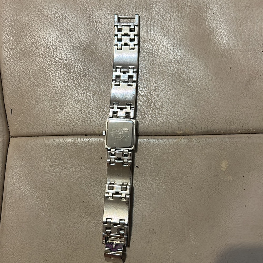 Watch - Picture 3 of 5